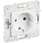 Розетка SKANDY 16А с заземл. защ. шторки безвинт. крепл. SK-R06W арктич. бел. IEK SK-R14-16-1-K01